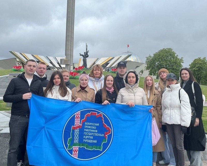 Присоединились к празднованию Первомая