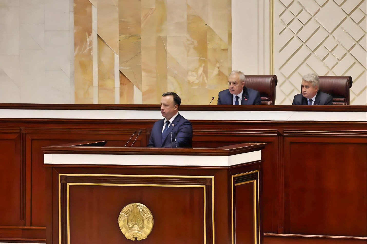 Дырэктар НЦЗПІ прадставіў на разгляд Палаты прадстаўнікоў праект закона аб змяненні кодэксаў па пытаннях адміністрацыйнай адказнасці