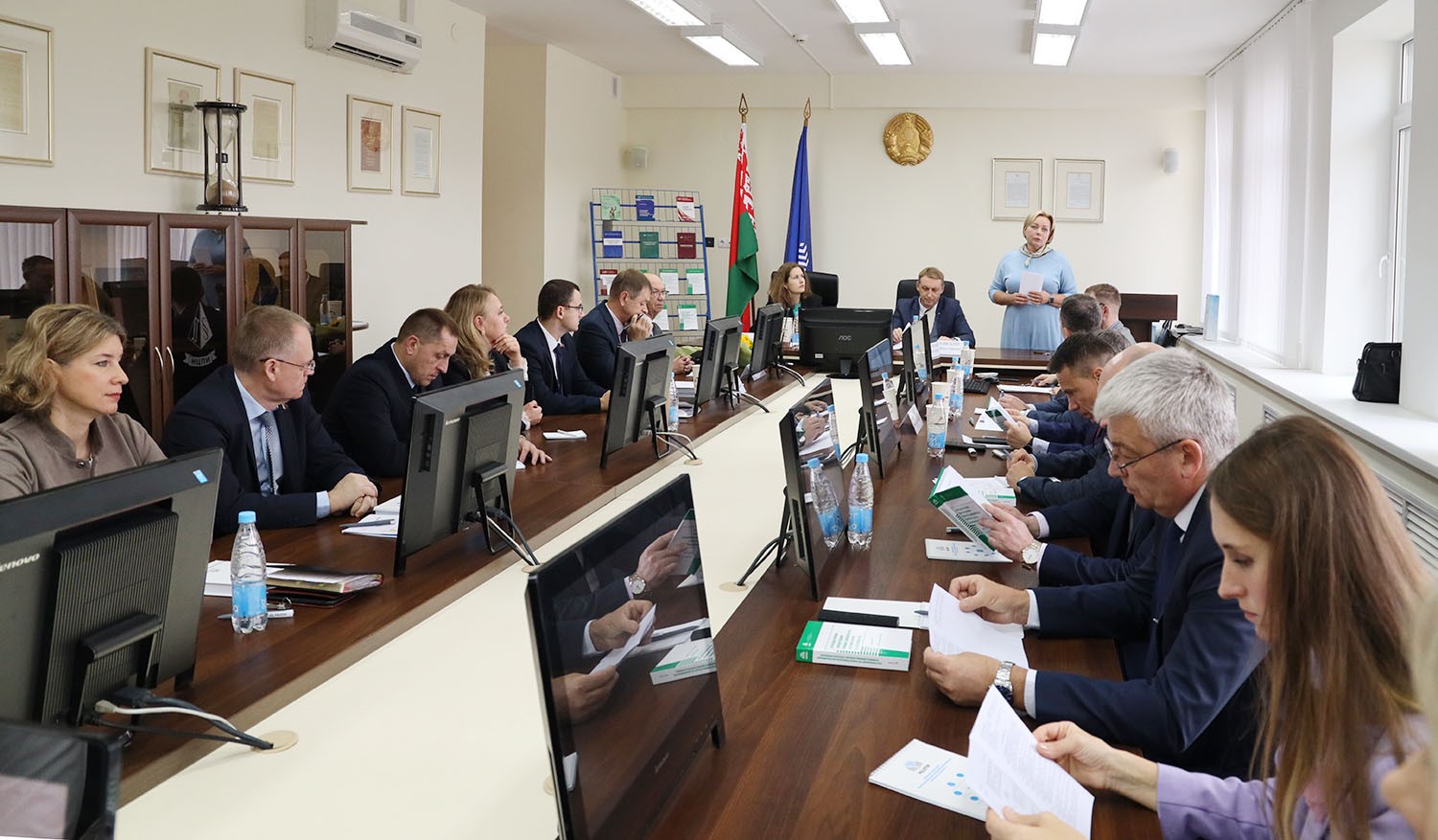 Круглый стол