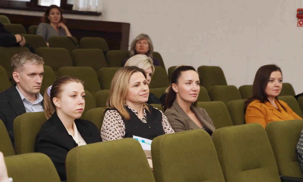 Осуществление внешнеэкономической деятельности в современных условиях обсудили на семинаре в НЦЗПИ