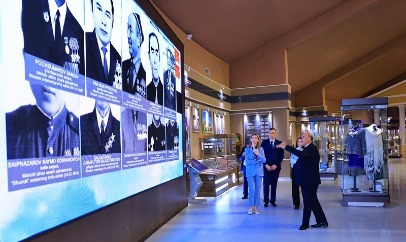 Посещение "Парка Победы" в Ташкенте