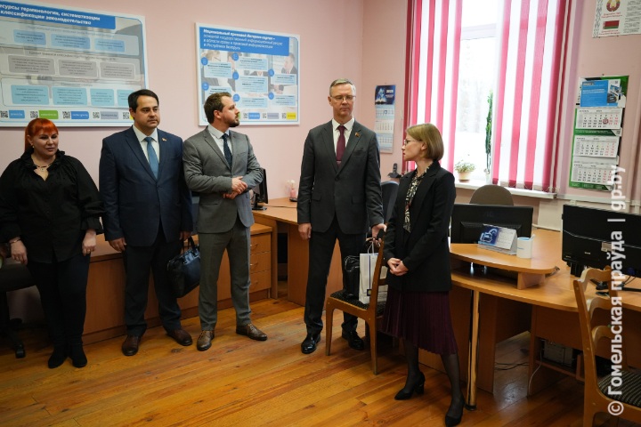 Члены Совета ректоров учреждений высшего образования Гомельщины посетили ЦЭПИ в университете им.Ф.Скорины Члены Совета ректоров учреждений высшего образования Гомельщины посетили ЦЭПИ в университете им.Ф.Скорины