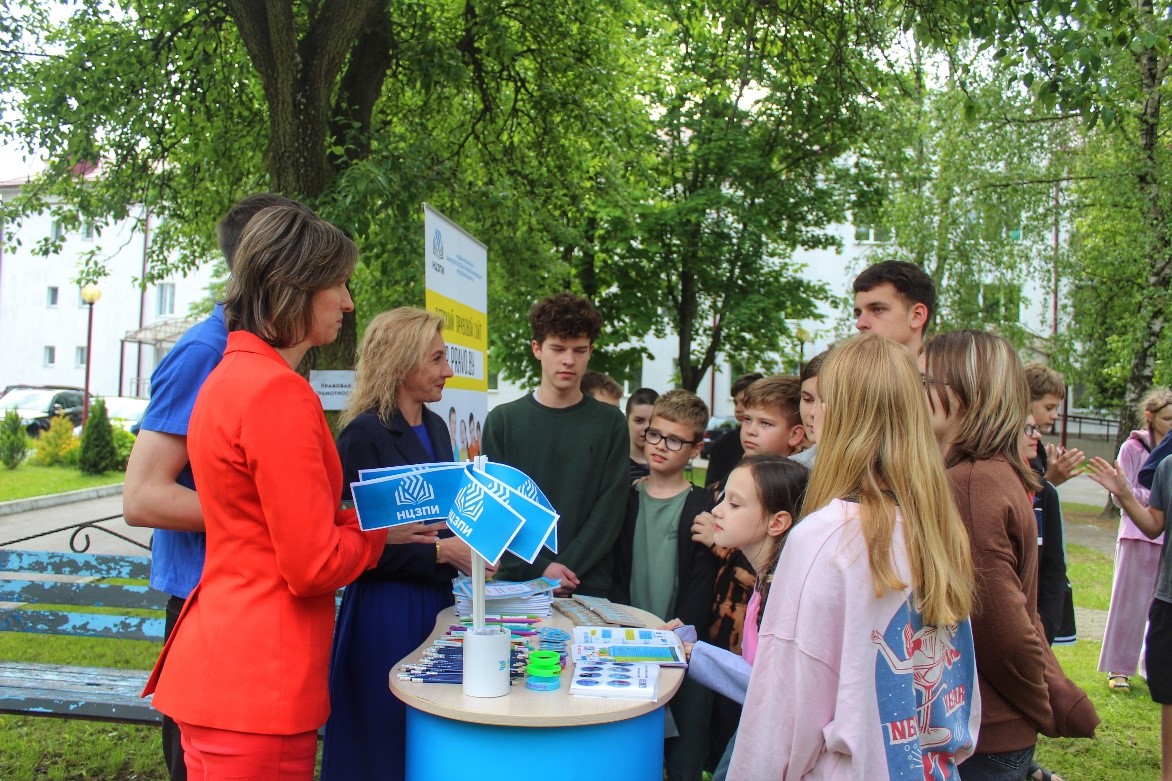 Праздник детства: правовая помощь и полезные знания. Наши филиалы поздравили ребят с Днем защиты детей