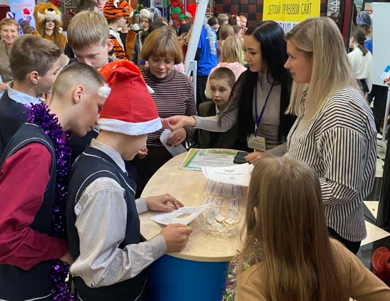 Новогодняя благотворительная акция «Наши сердца-детям». РЦПИ Гомельской области среди организаторов праздника Новогодняя благотворительная акция «Наши сердца-детям». РЦПИ Гомельской области среди организаторов праздника